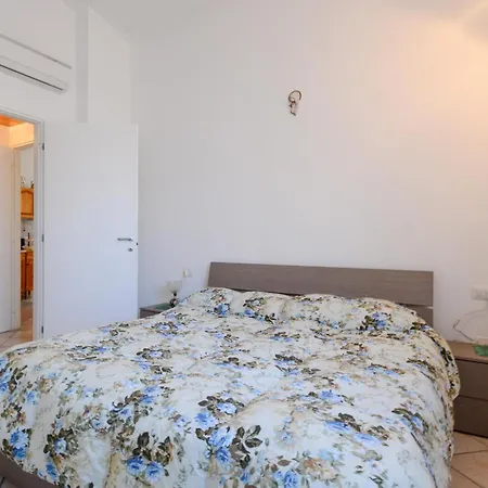 2 Bedroom Gorgeous In Appartamento *