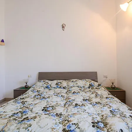 2 Bedroom In Apartment